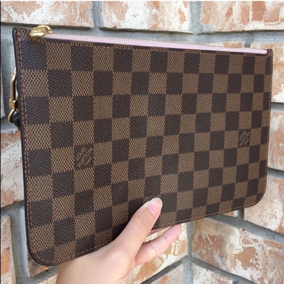 Louis Vuitton Handbags - Louis Vuitton Neverfull pouch
